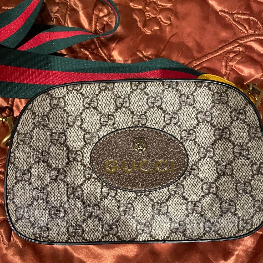 Gucci GG Supreme Crossbody Bag